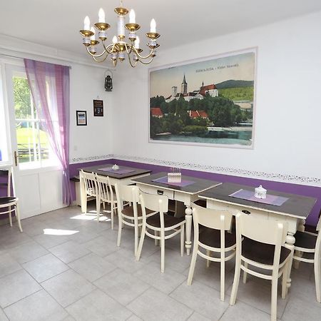 Vila Sazava Luaran gambar