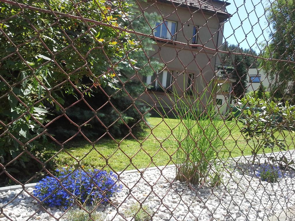 Vila Sazava Luaran gambar
