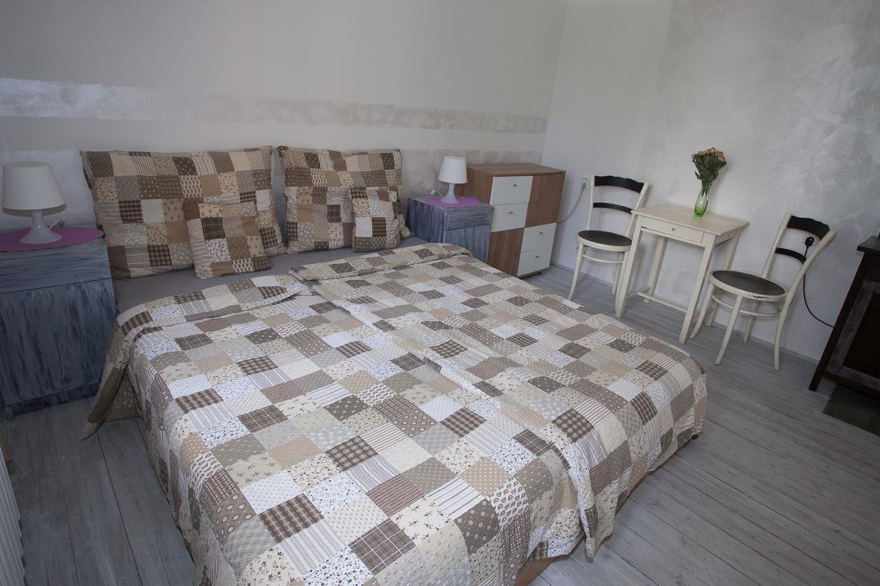 Vila Sazava Luaran gambar